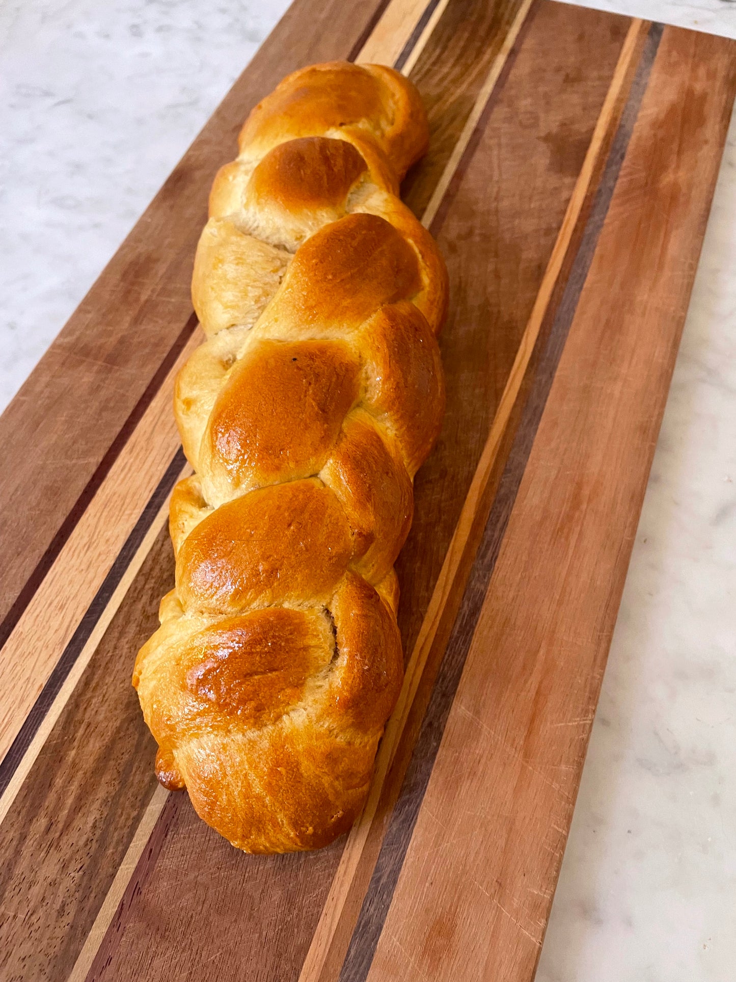 BEST VEGAN CHALLAH BREAD